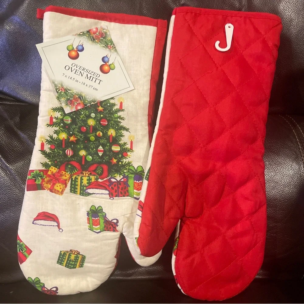 🎄🎄2~Oven Mitts Christmas Tree Ornaments 7” x 14.5” (18 x 36 cm)🎄🎄